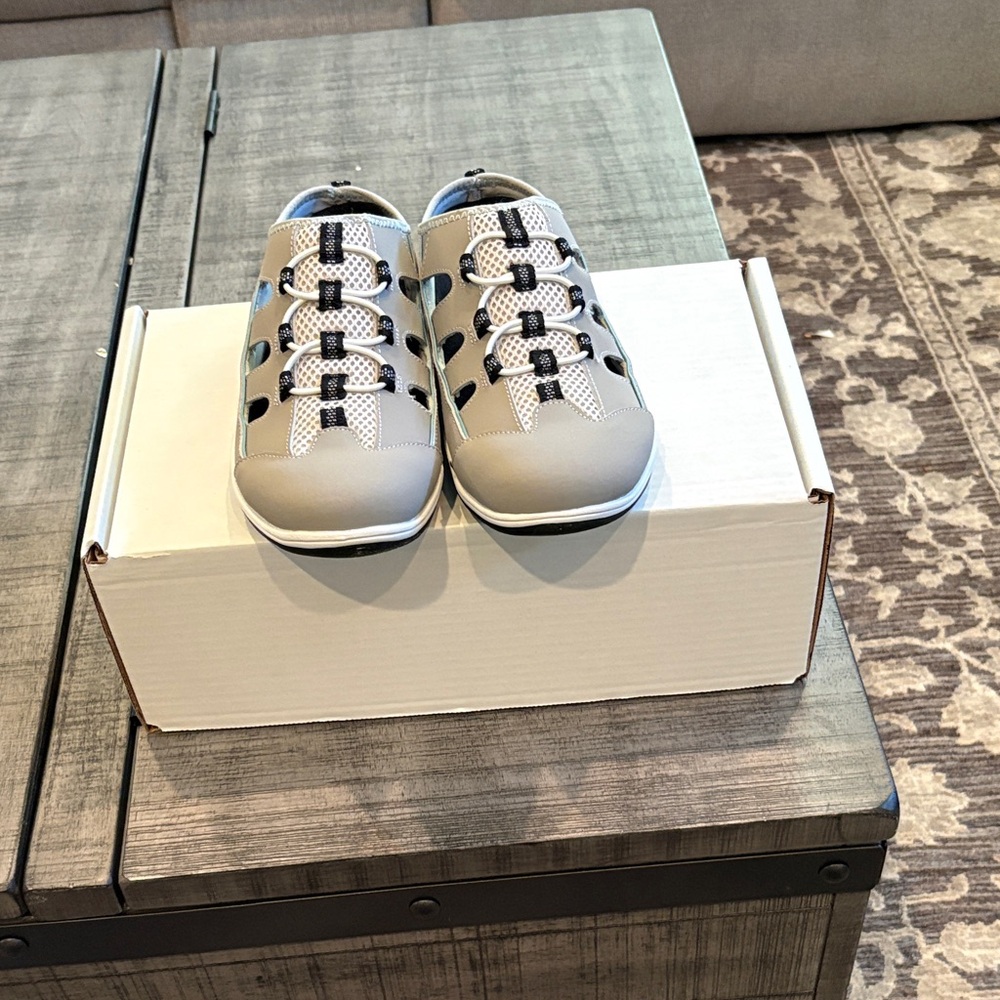 Easy Street Sport slip on shoe